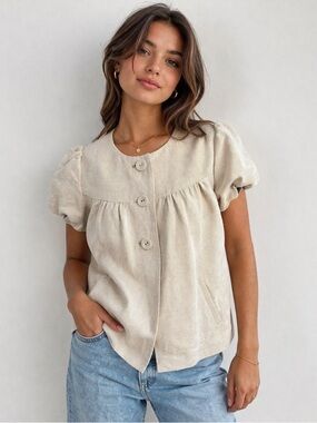 GAP Beige Linen Blend Puff Sleeve Jacket Top Size L
Neutral Minimal
Chic